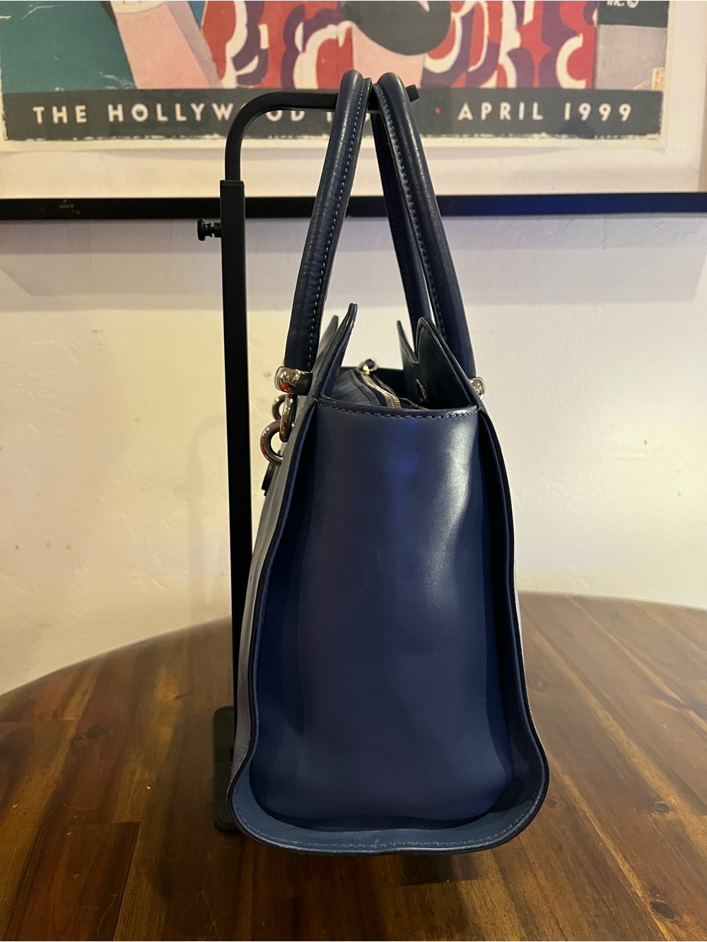 Tod’s Sella Navy Leather Tote Bag with Silver Hardware - Picture 4 of 10